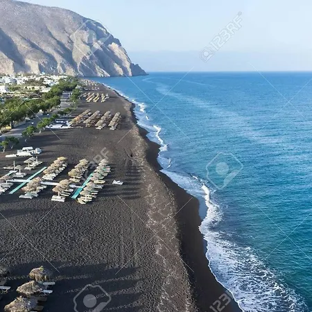 Pleasure 2 Bedrooms Near The Sea Perissa (Santorini)