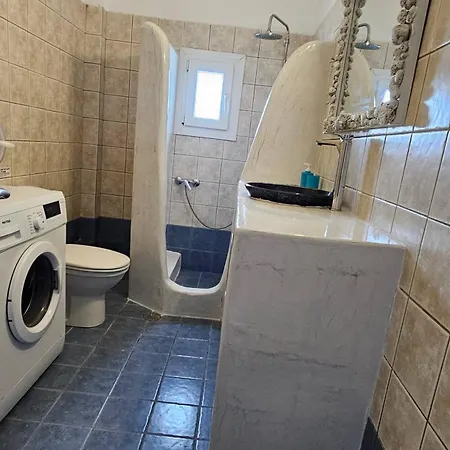 Pleasure 2 Bedrooms Near The Sea *